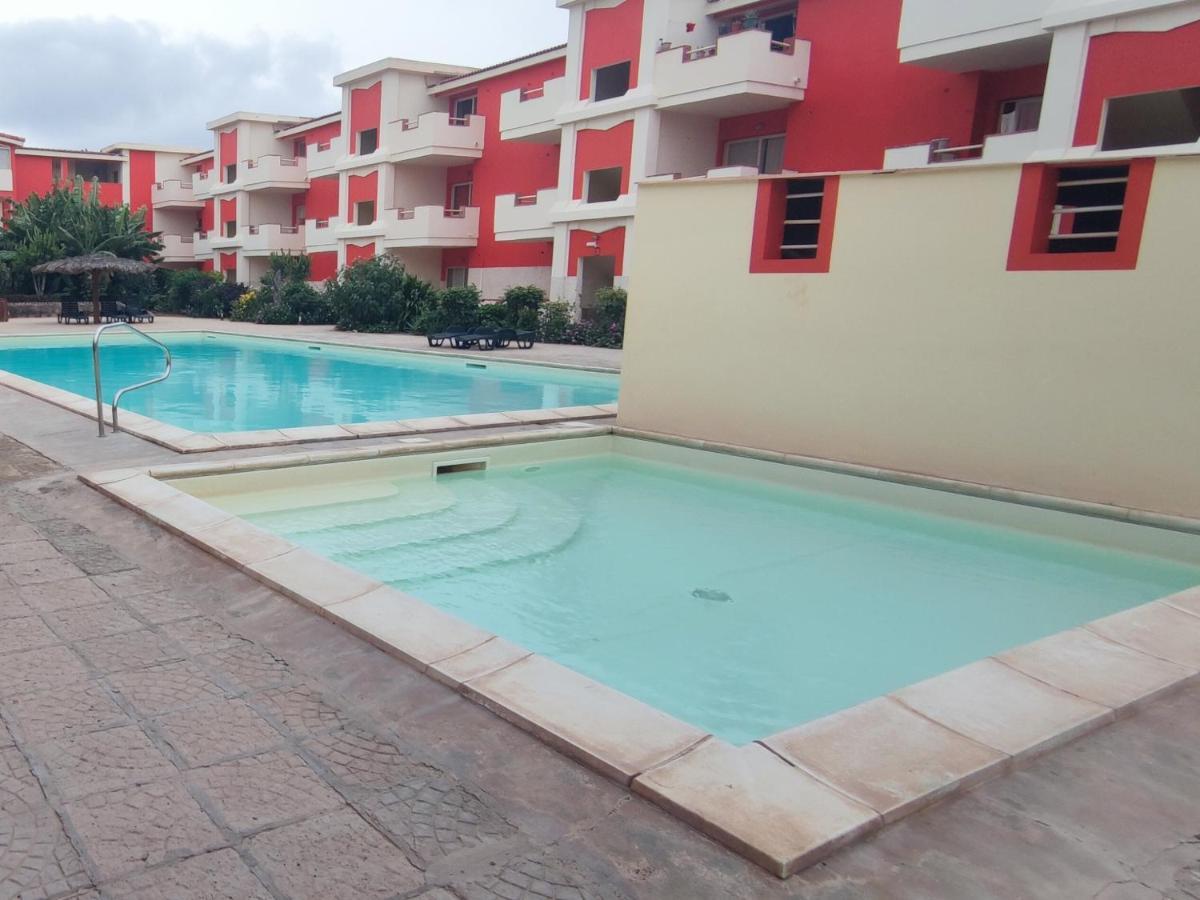 Sal Service Red Moradias Residence With Pool Santa Maria Buitenkant foto
